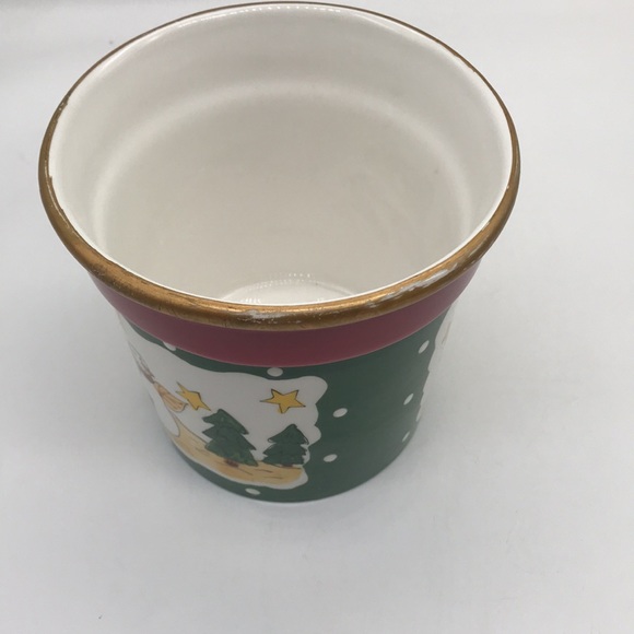 Ceramic Christmas Scene Glazed & Hand Painted Pot/Planter - Picture 6 of 7